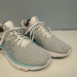 Asics Gel Nimbus 24 1012B201 Gray Running Shoes Sneakers Women’s Sz 11